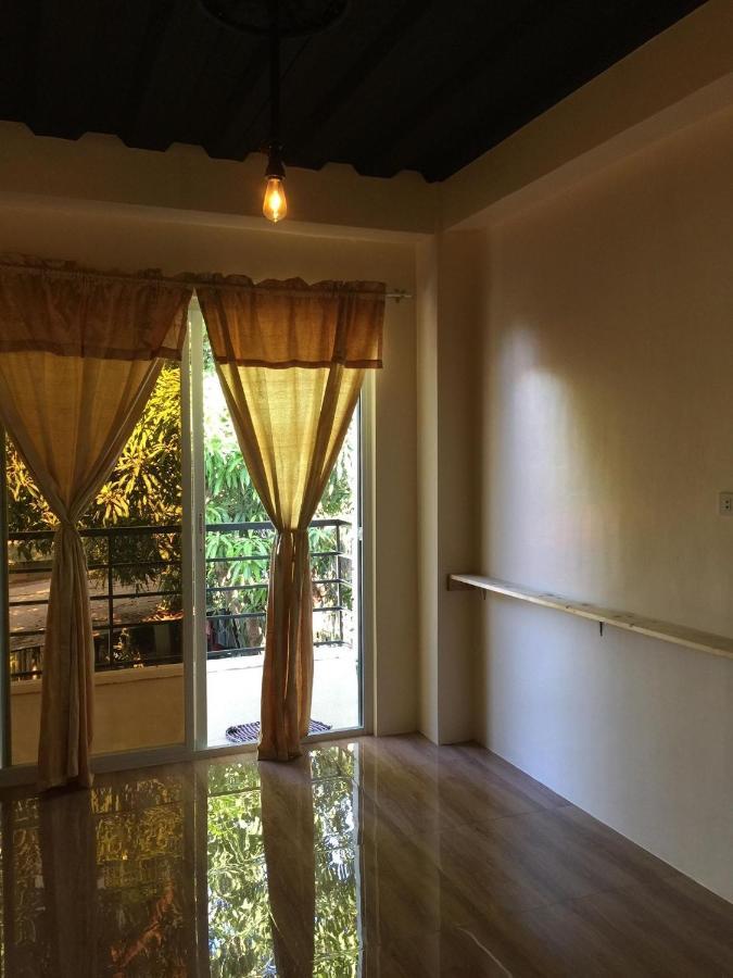 Location One Eighty Bed & Breakfast Bangcusay Eksteriør bilde