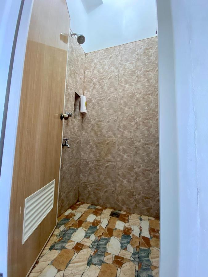 Location One Eighty Bed & Breakfast Bangcusay Eksteriør bilde