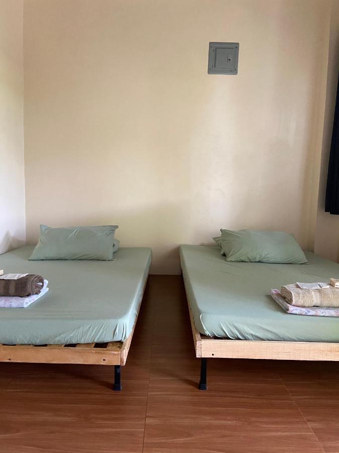 Location One Eighty Bed & Breakfast Bangcusay Eksteriør bilde